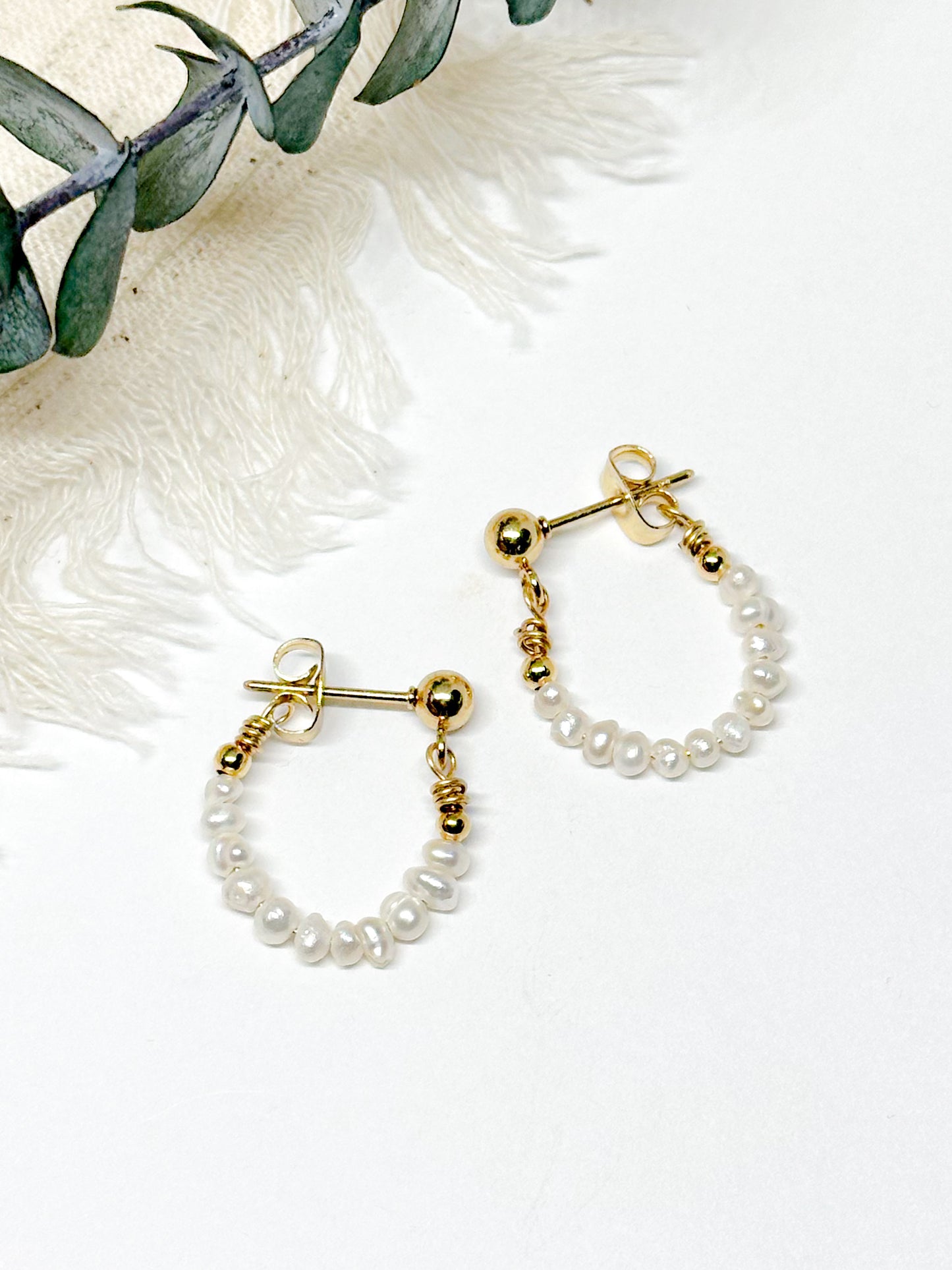 Birthstone hoop earrings June - pearl