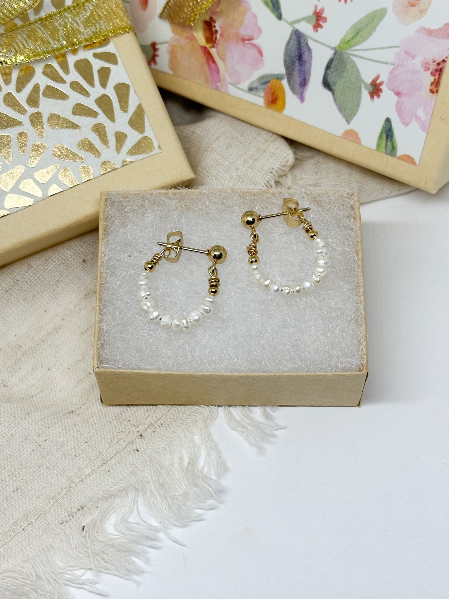 Birthstone hoop earrings June - pearl