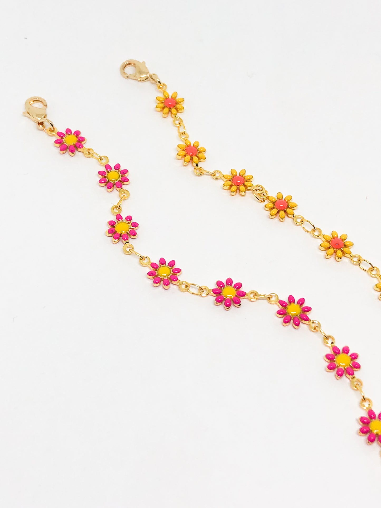 Daisy chain bracelet