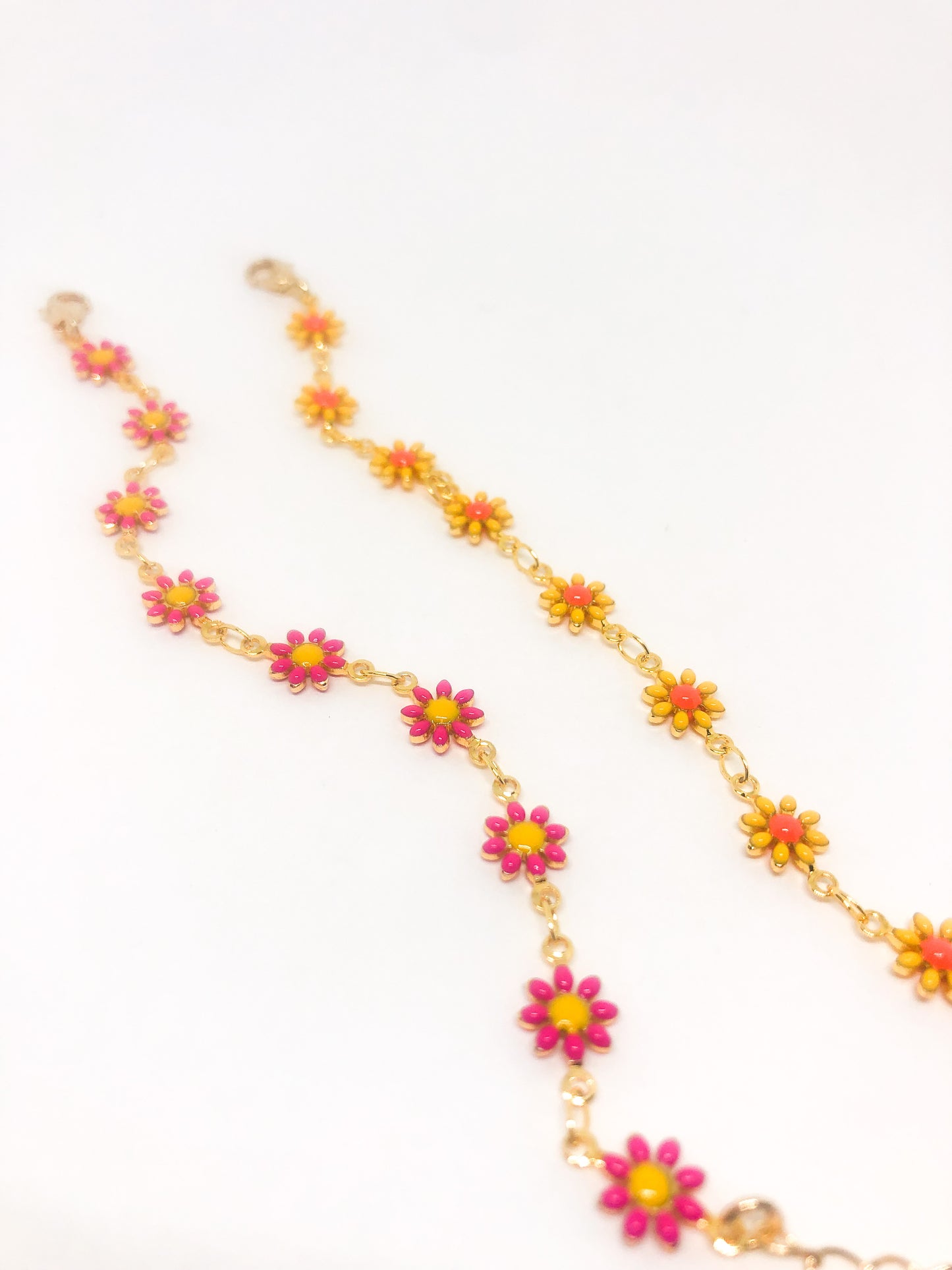 Daisy chain bracelet