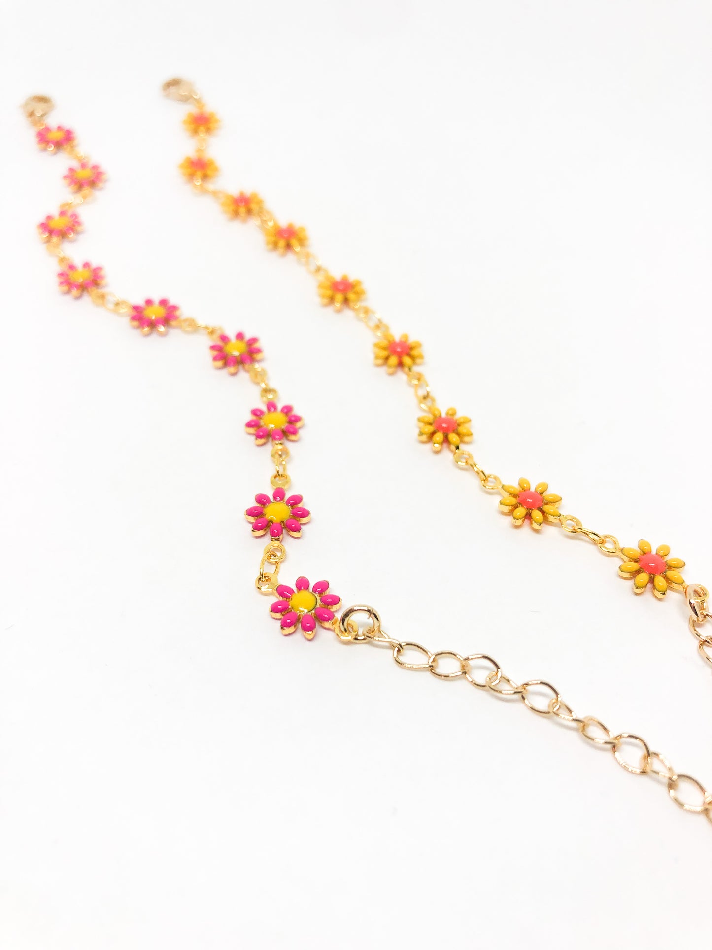 Daisy chain bracelet