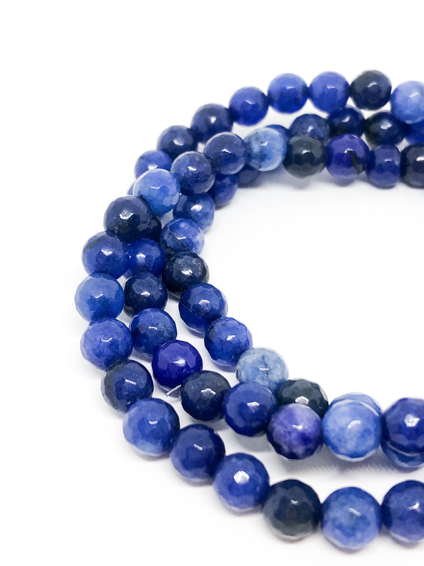 Blue agate beaded bracelet