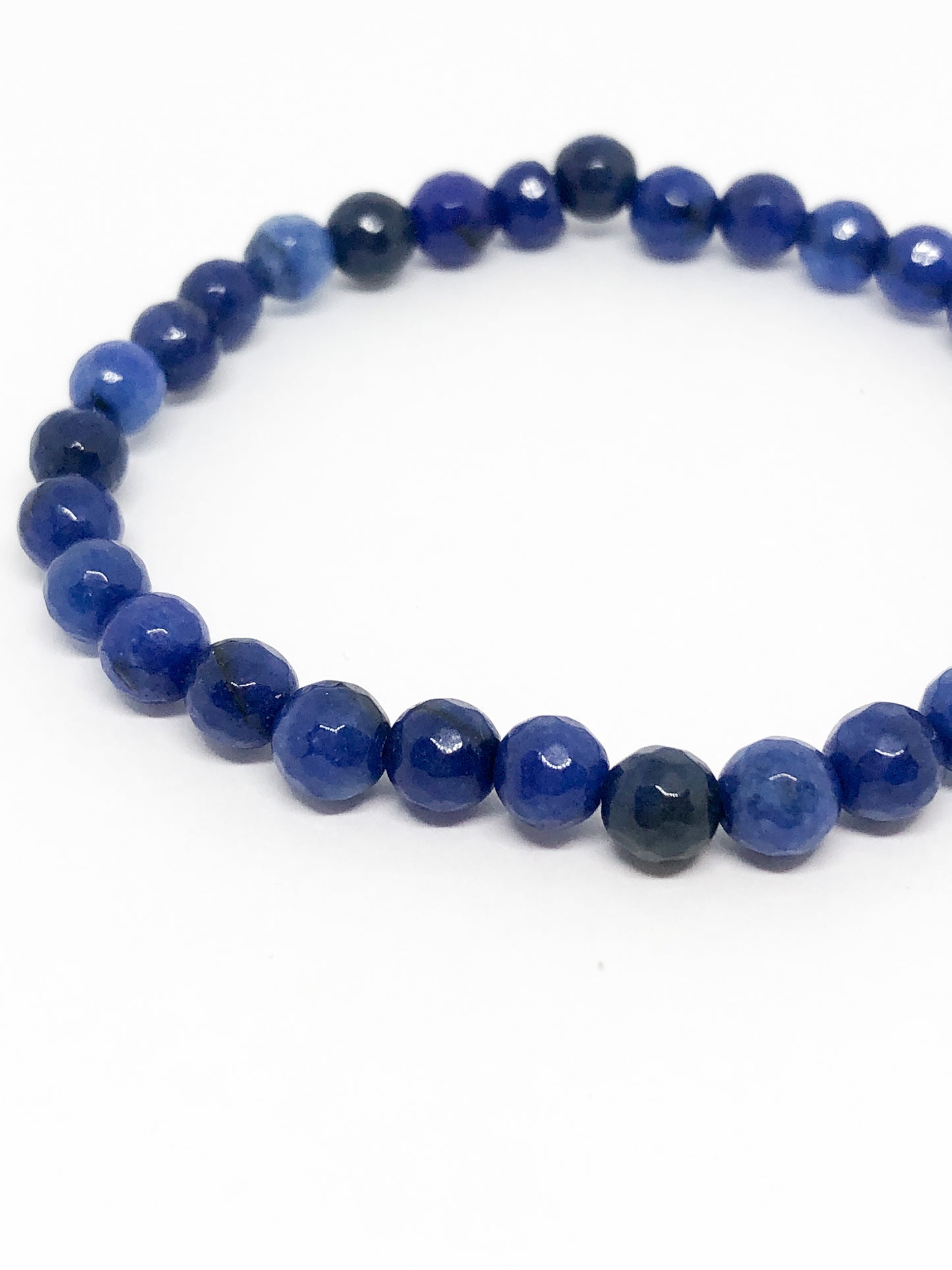 Blue agate beaded bracelet