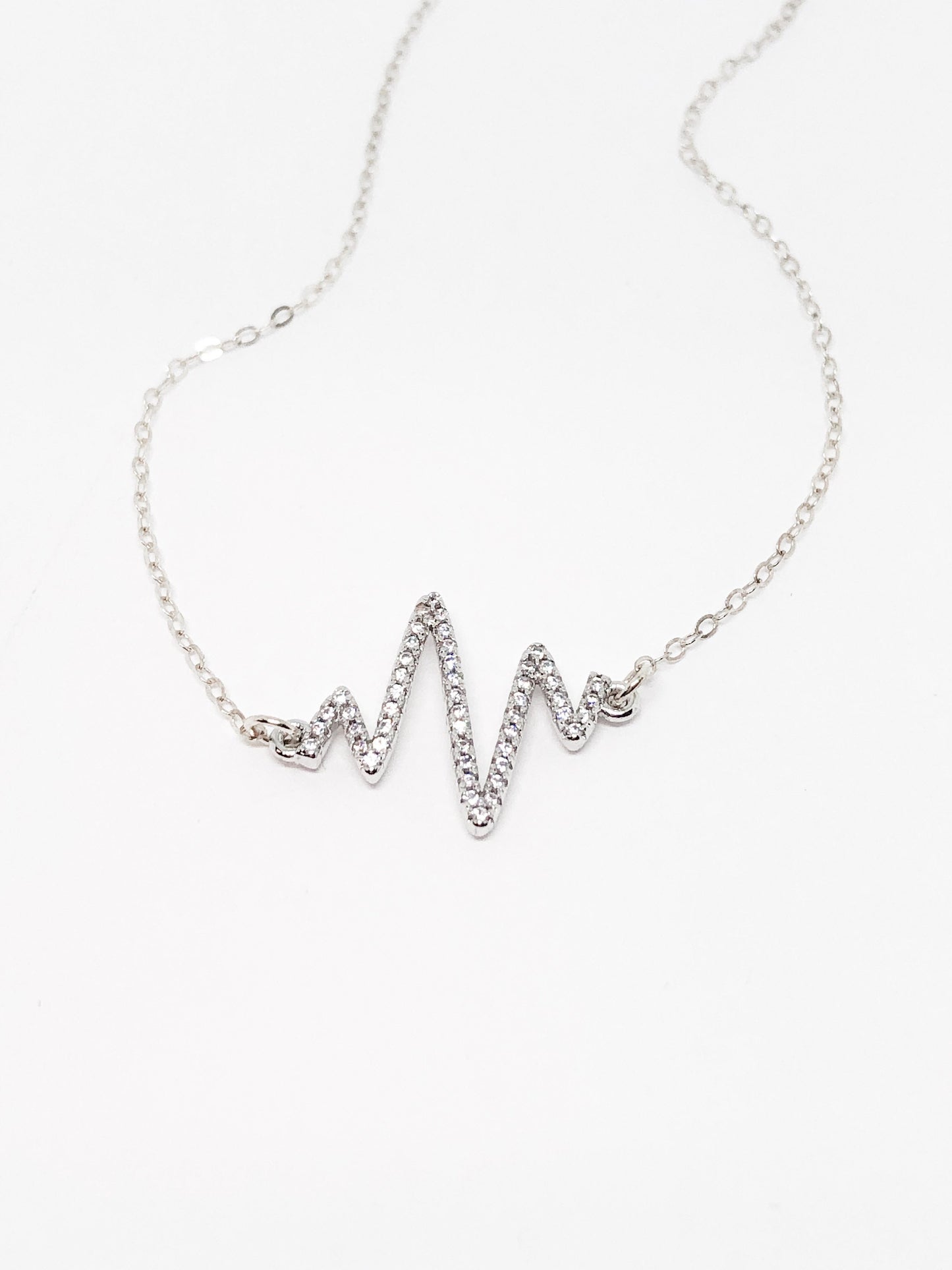 Heartbeat necklace in silver