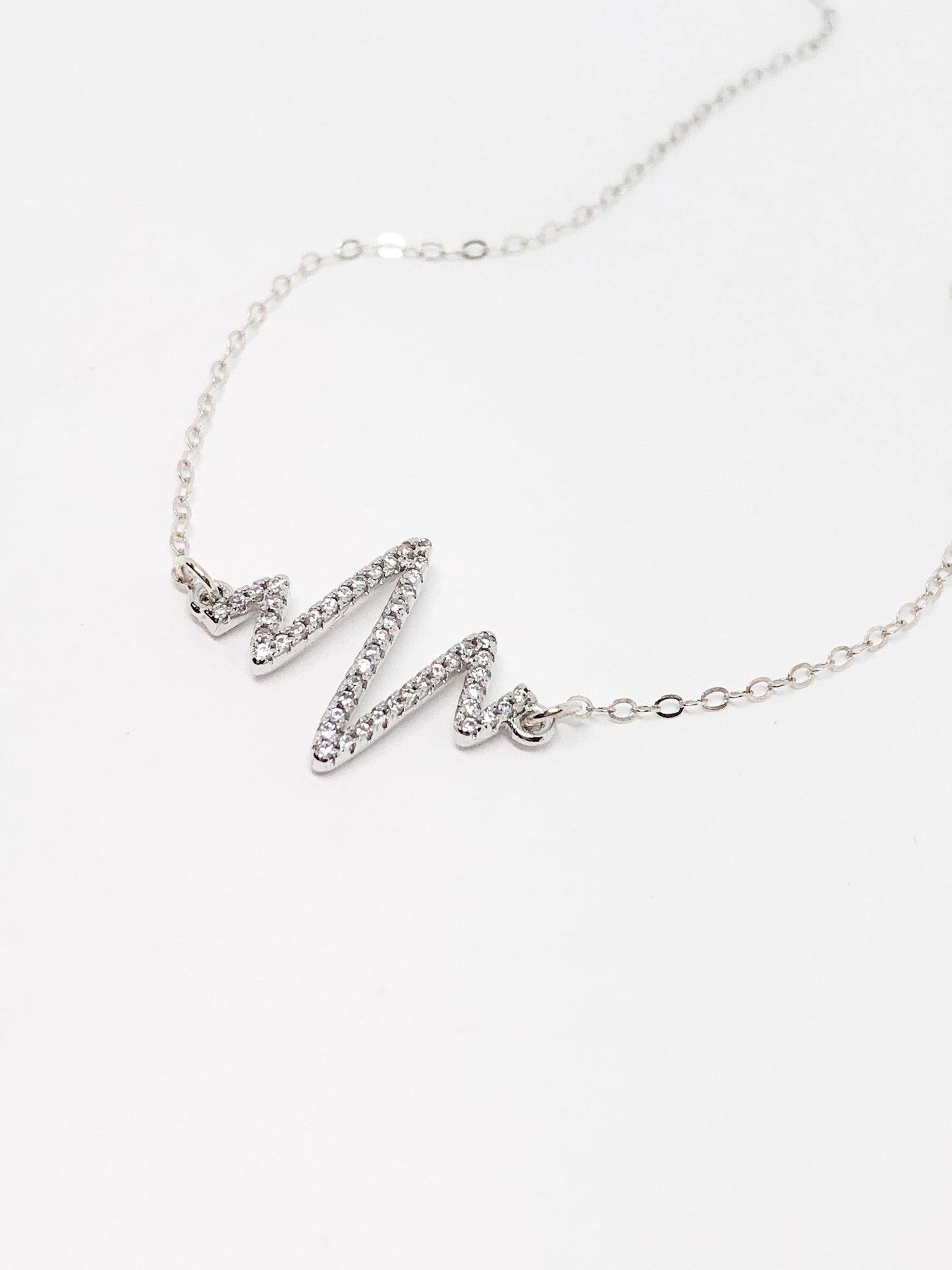 Heartbeat necklace in silver